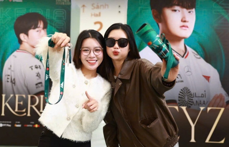 Trai xinh gái đẹp khuấy đảo sự kiện VPBank presents eSport Festival: Legends Unite