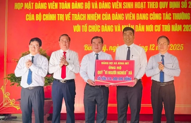 Đảng viên Bình Mỹ chung sức xây dựng xã giàu đẹp nghĩa tình