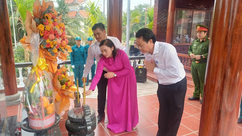 Phường Thuận An họp mặt kỷ niệm Ngày Quân đội Nhân dân Việt Nam