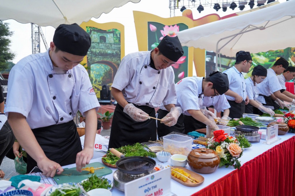 Chung tay lưu giữ và lan tỏa giá trị di sản ẩm thực