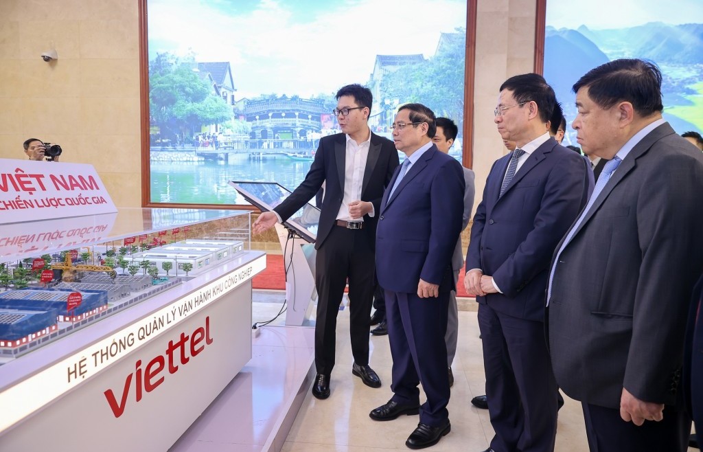 Sớm hình thành các "tổ hợp công nghiệp kỹ thuật số" quy mô lớn