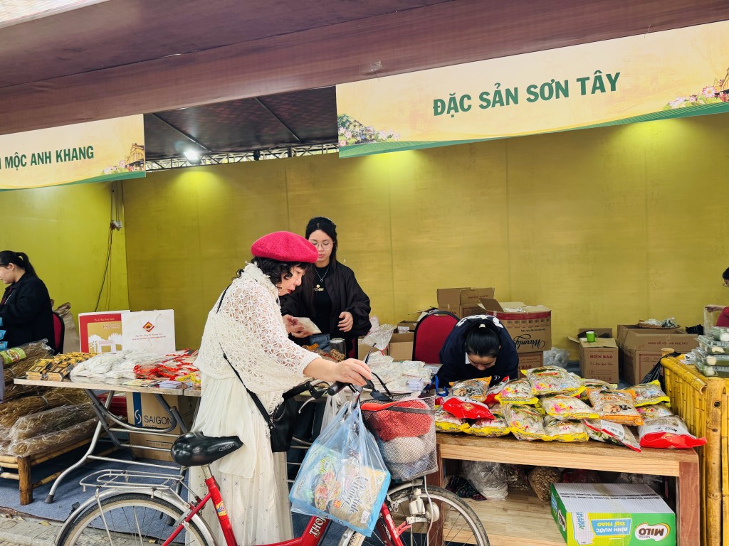 Đặc sản của Hà Nội hội tụ và kể câu chuyện văn hóa thông qua từng món ăn