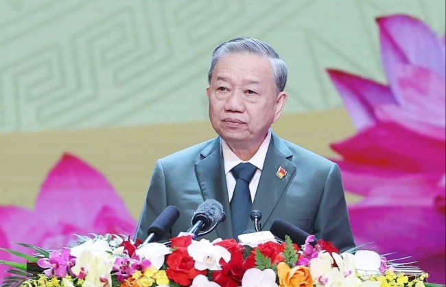 Quân đội Nhân dân vững bước dưới cờ Đảng quang vinh