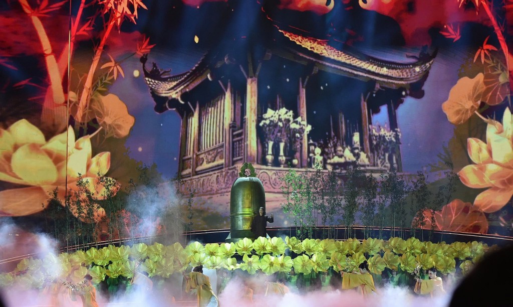 Chương trình biểu diễn nghệ thuật tại buổi lễ - Ảnh: VGP/Giang Thanh