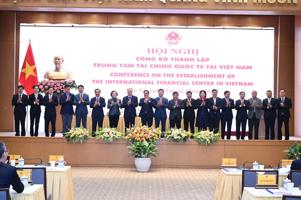 Lễ ra mắt Hội đồng điều hành Trung tâm tài chính quốc tế tại Việt Nam - Ảnh: VGP/Nhật Bắc