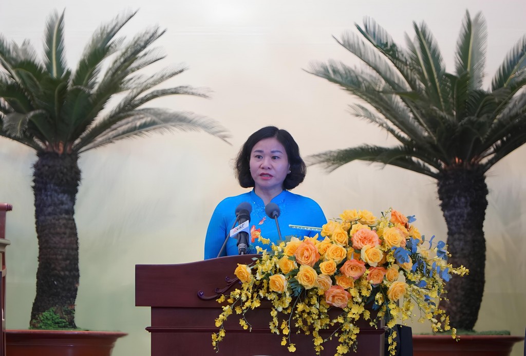 bà Nguyễn Thị Tuyến, Ủy viên Ban Chấp hành Trung ương Đảng, Phó Chủ tịch Ủy ban MTTQ Việt Nam, Chủ tịch Hội Liên hiệp Phụ nữ Việt Nam 