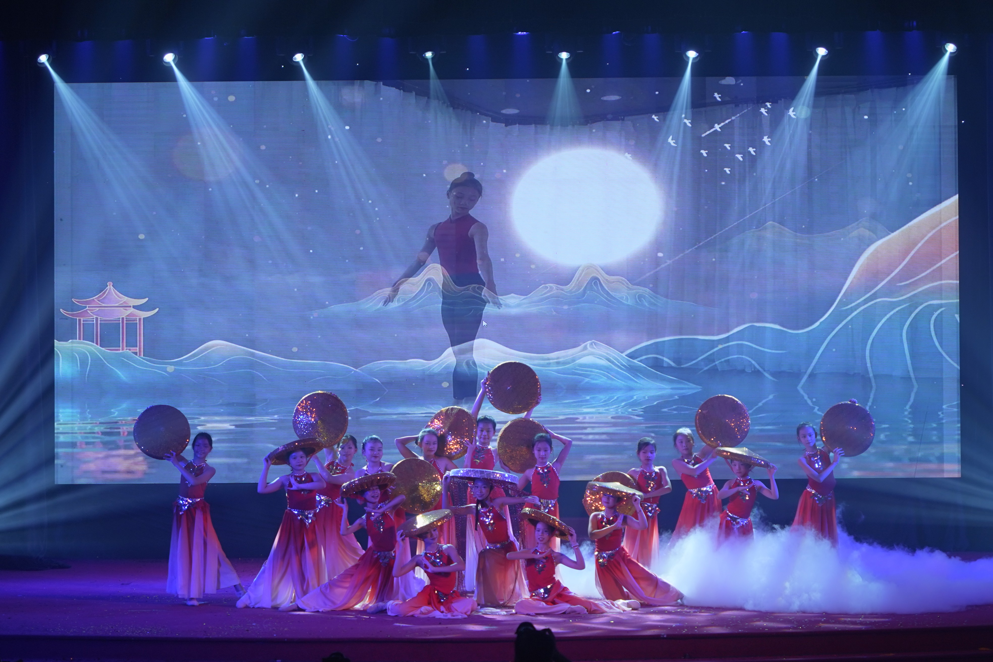 Nhiều hoạt động hấp dẫn trong ngày hội thiếu nhi Thủ đô Nhiều hoạt động hấp dẫn trong ngày hội thiếu nhi Thủ đô