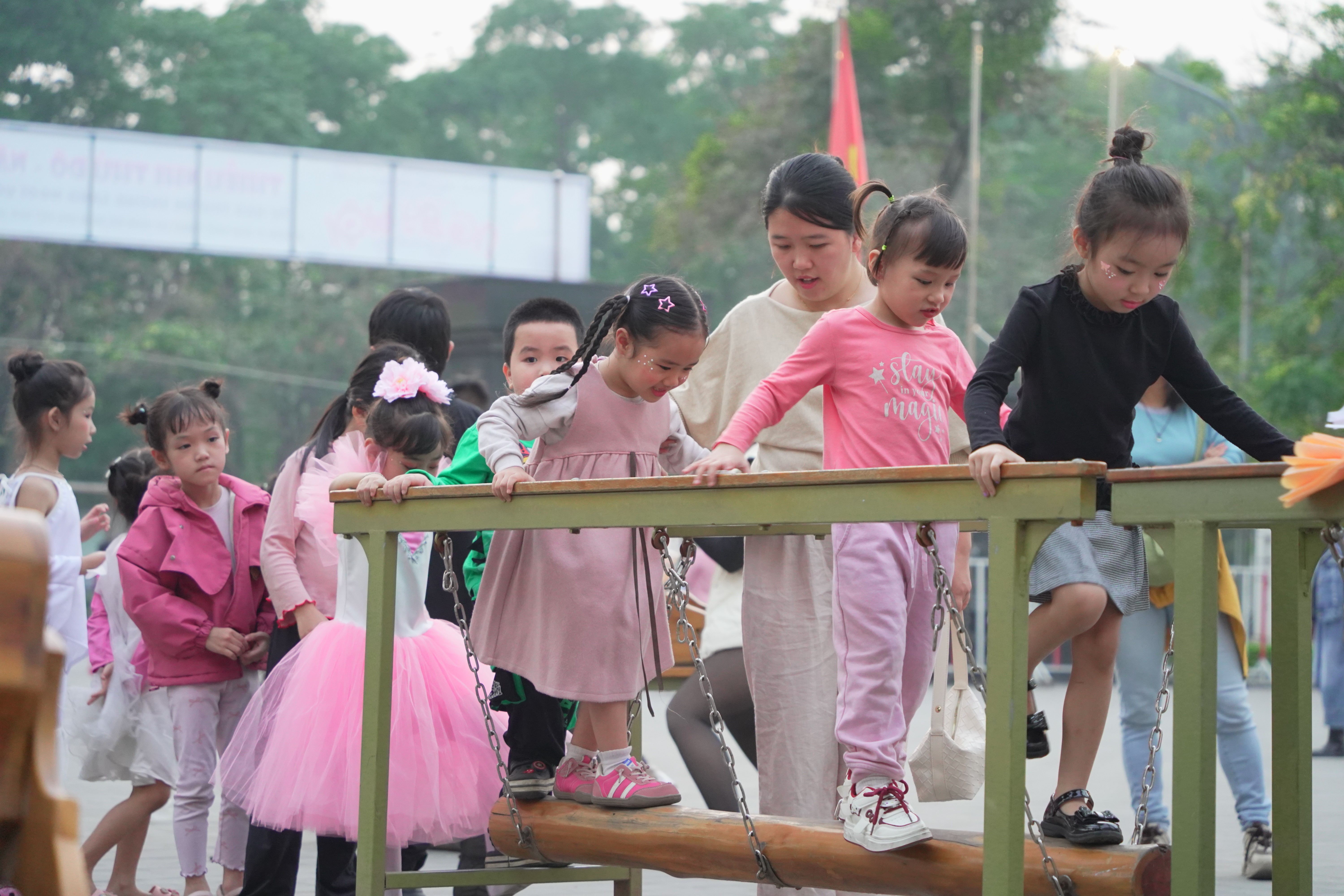 Nhiều hoạt động hấp dẫn trong ngày hội thiếu nhi Thủ đô Nhiều hoạt động hấp dẫn trong ngày hội thiếu nhi Thủ đô