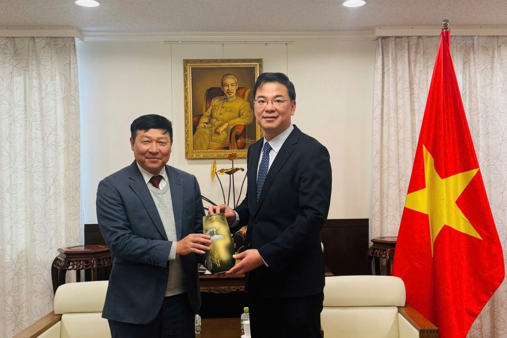 Thúc đẩy Cuộc vận động người Việt dùng hàng Việt tại Nhật Bản