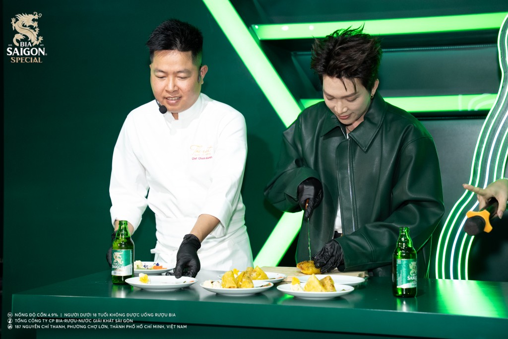 Không gian ẩm thực tại “Extra Special Night” mang đến trải nghiệm món Việt được biến tấu hiện đại, kết hợp cùng Bia Saigon Special trong chế biến Không gian ẩm thực tại “Extra Special Night” mang đến trải nghiệm món Việt được biến tấu hiện đại, kết hợp cùng Bia Saigon Special trong chế biến