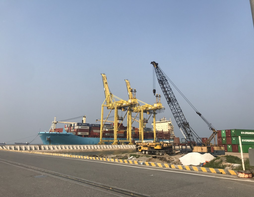 Đà Nẵng kết nối và phát huy hiệu quả hệ thống cảng Chu Lai - Liên Chiểu - Tiên Sa - Kỳ Hà - Dung Quất hình thành cụm cảng tổng hợp miền Trung (Ảnh: Đ.Minh)