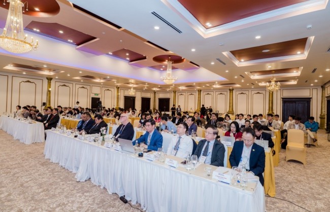 Hanwha Life tài trợ Hội thảo  Kinh tế số và Đổi mới công nghệ tài chính 2025