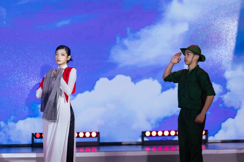 Một tiết mục trình diễn của thí sinh Hoa hậu Sinh viên hòa bình Việt Nam 2025 Một tiết mục trình diễn của thí sinh Hoa hậu Sinh viên hòa bình Việt Nam 2025