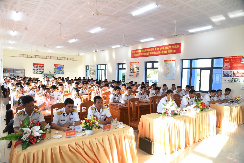 Các đại biểu tham dự khai mạc Các đại biểu tham dự khai mạc