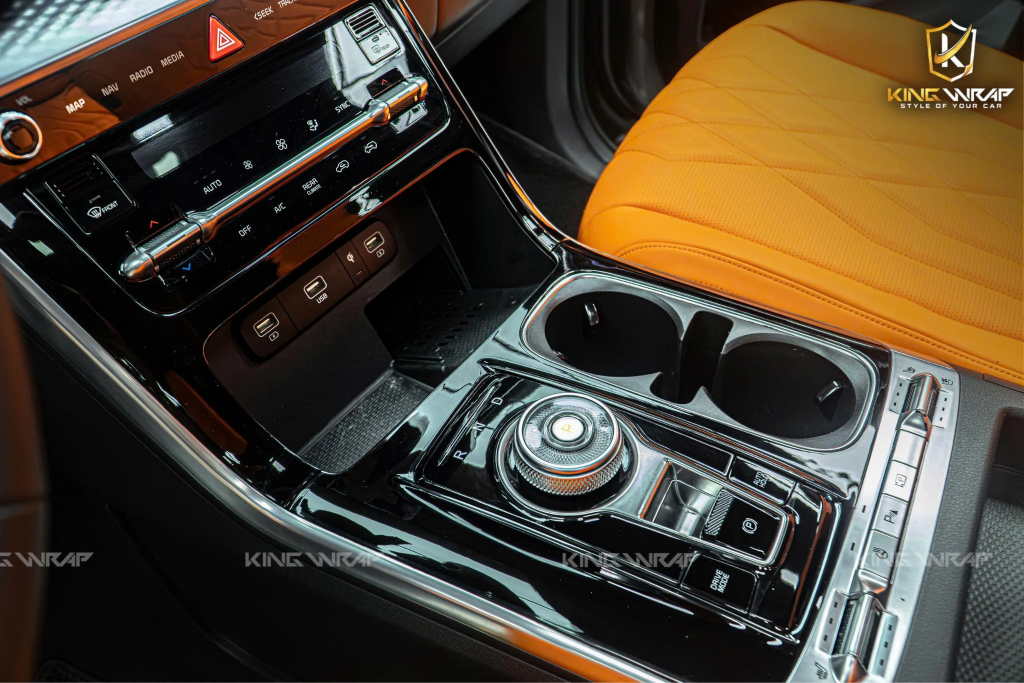 Dán PPF ô tô nâng tầm trải nghiệm lái và phong cách cho chủ xe hiện đại