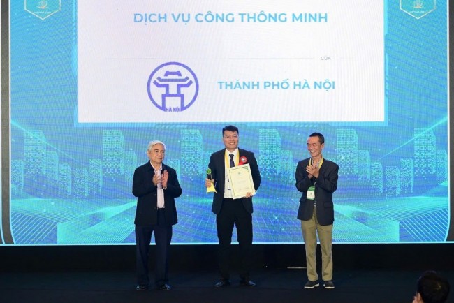 Nhận Giải thành phố thông minh với lĩnh vực "dịch vụ công"
