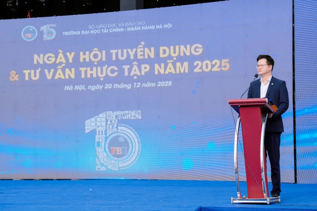 Cầu nối giữa sinh viên và doanh nghiệp