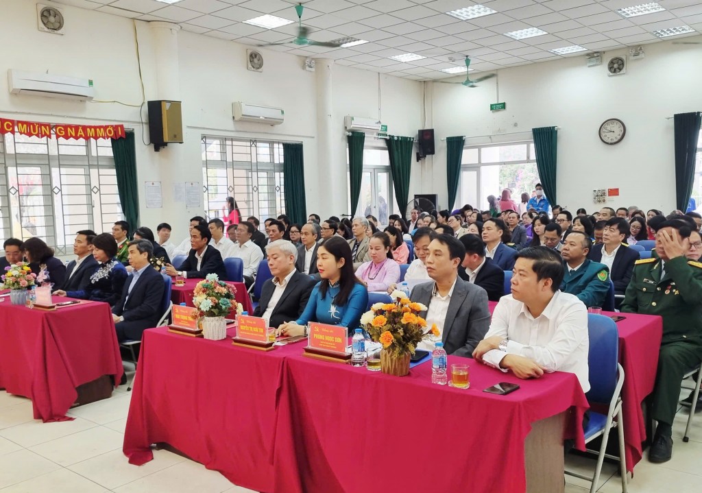 Các đại biểu dự hội nghị