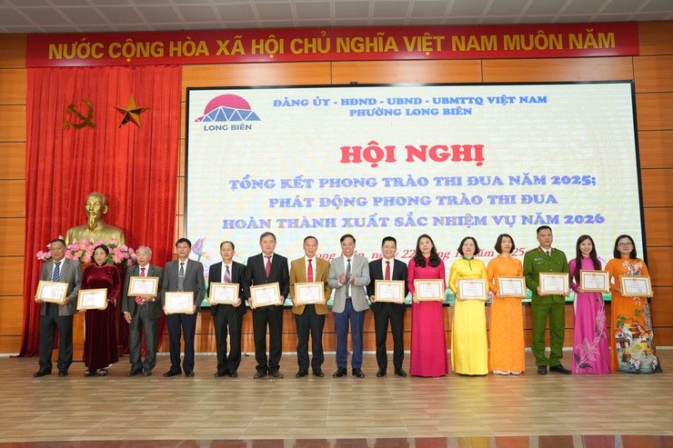 Phường Long Biên tổng kết phong trào thi đua năm 2025, phát động phong trào thi đua năm 2026