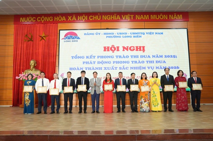 Phường Long Biên tổng kết phong trào thi đua năm 2025, phát động phong trào thi đua năm 2026