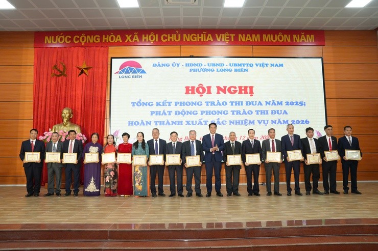 Phường Long Biên tổng kết phong trào thi đua năm 2025, phát động phong trào thi đua năm 2026