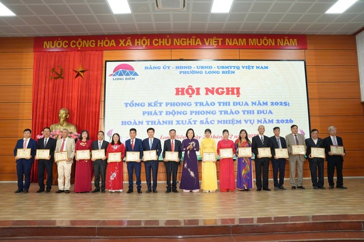 Phường Long Biên tổng kết phong trào thi đua năm 2025, phát động phong trào thi đua năm 2026