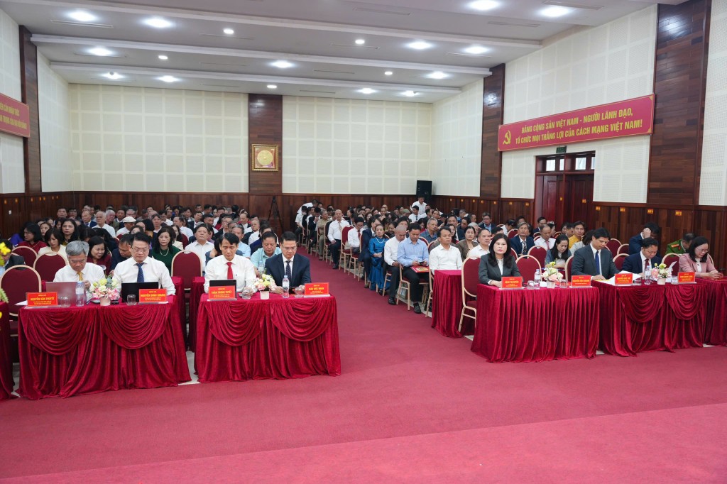 Tiếp tục đẩy mạnh cải cách hành chính gắn với chuyển đổi số