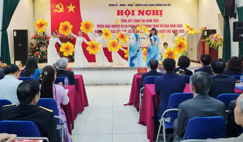 Tiết mục văn nghệ chào mừng hội nghị