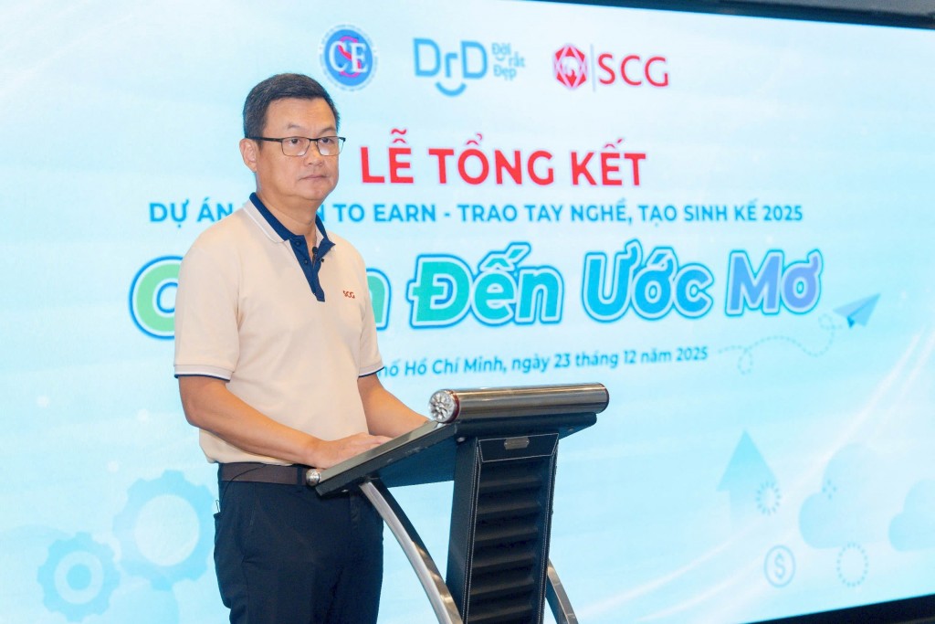 Ông Praween Wirotpan, Tổng Giám đốc Công ty TNHH SCG Việt Nam phát biểu tại Lễ tổng kết dự án SCG Learn to Earn 2025 với chủ đề “Chạm Đến Ước Mơ”.