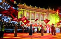 Biểu diễn nghệ thuật phục vụ Nhân dân mừng Đảng, vui Xuân, đón Tết