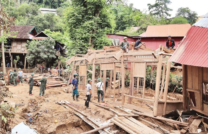 Thủ tướng yêu cầu tập trung khắc phục cơ sở hạ tầng, khôi phục sản xuất kinh doanh sau bão lũ tại khu vực Trung Bộ