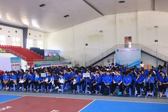 Sự kiện thu hút hơn 300 đoàn viên thanh niên khu vực phía Tây tỉnh Quảng Ngãi tham gia