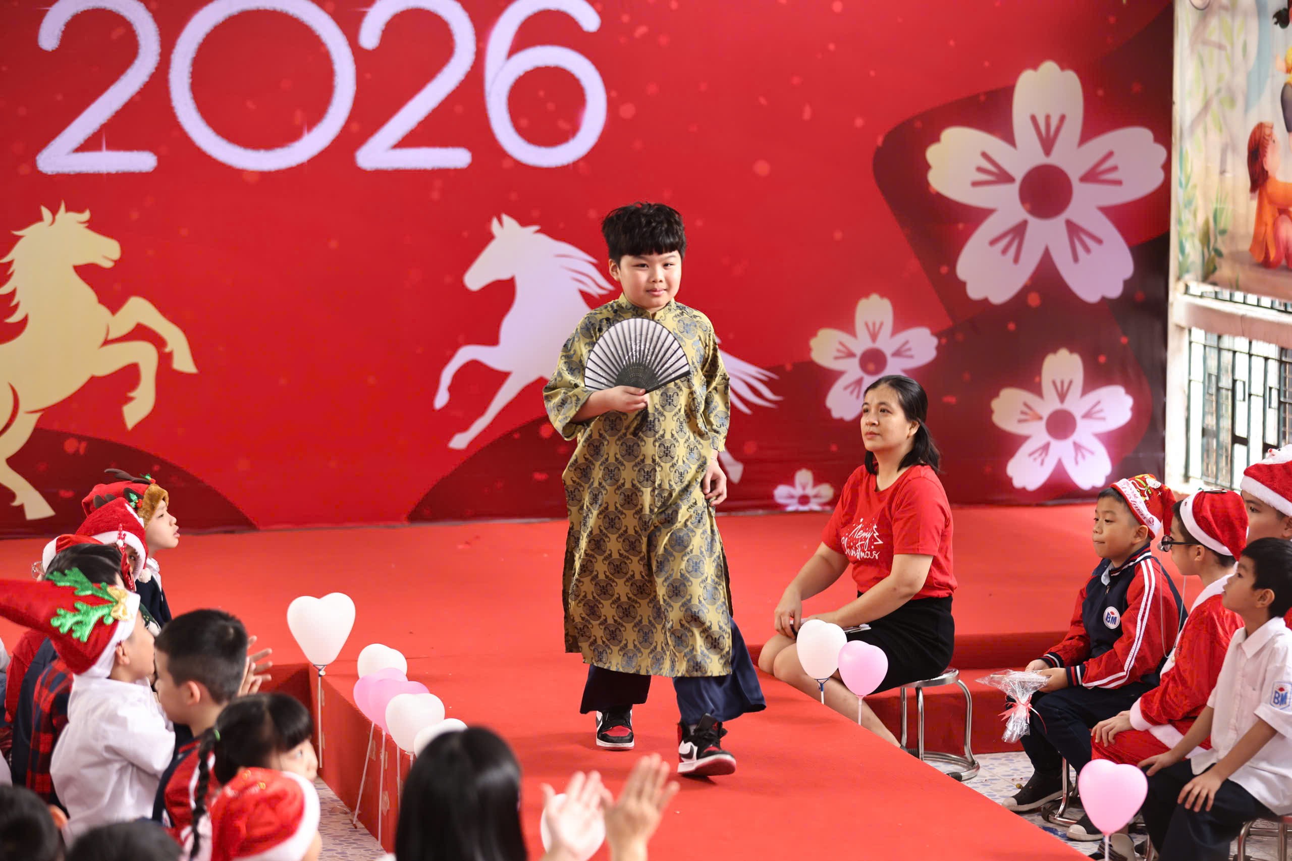 Mùa Giáng sinh trọn vẹn, đầm ấm ở trường Tiểu học Bình Minh