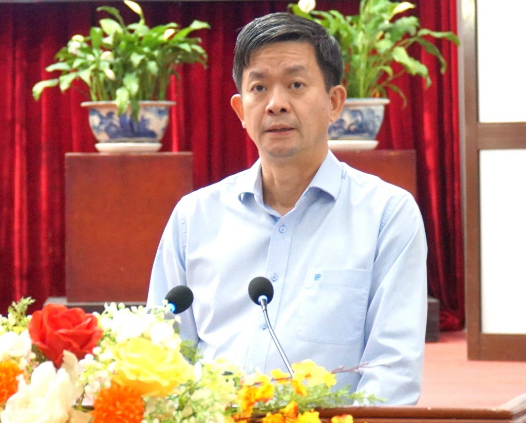 Lê Quang Tùng, Ủy viên Trung ương Đảng, Bí thư Thành ủy phát biểu kết luận tại hội nghị.