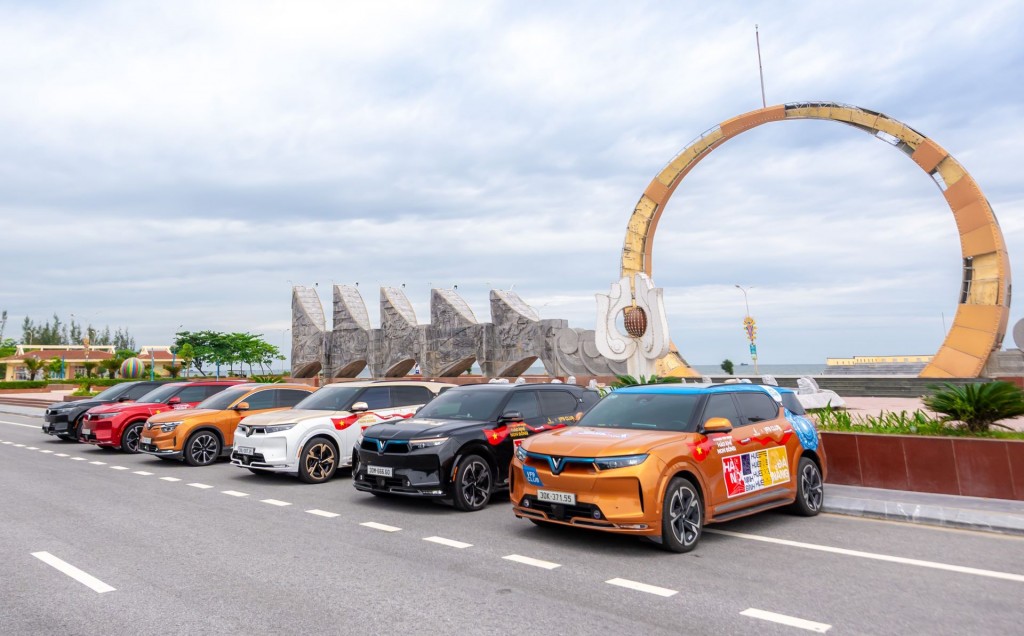 Vì sao gian hàng VinFast được xem là “nơi phải đến” của người quan tâm xe điện?