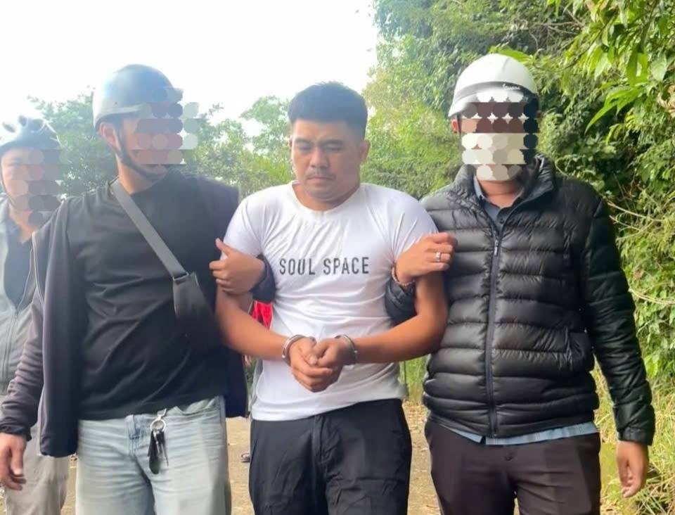 Đối tượng Nguyễn Xuân Thường bị lực lượng Công an khống chế, bắt giữ khi đang lẩn trốn trên bán đảo Sơn Trà