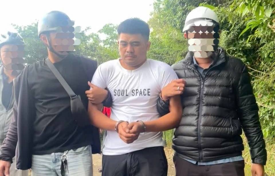 Đà Nẵng: Bắt đối tượng dùng kéo đâm vợ, trốn vào hang đá