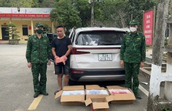 Bắt giữ vụ vận chuyển trái phép điện thoại, linh kiện điện thoại trị giá hơn 1,3 tỷ đồng