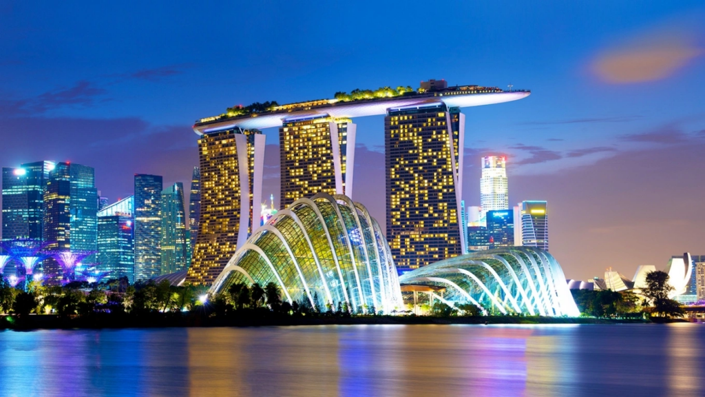 Marina Bay Sands (Singapore) – một trong những trung tâm kinh tế đêm đẳng cấp nhất châu Á. Ảnh: iStock