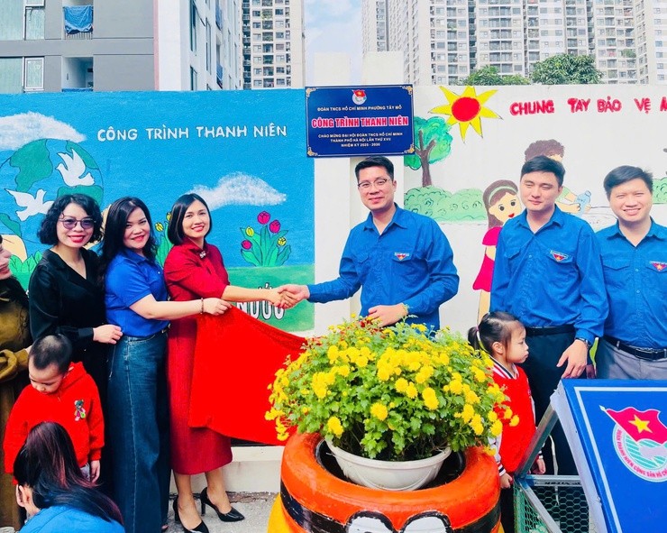 Đoàn viên thanh niên phường Tây Mỗ phối hợp tổ chức khánh thành công trình thanh niên tại trường Mầm non Tây Mỗ 3 Đoàn viên thanh niên phường Tây Mỗ phối hợp tổ chức khánh thành công trình thanh niên tại trường Mầm non Tây Mỗ 3