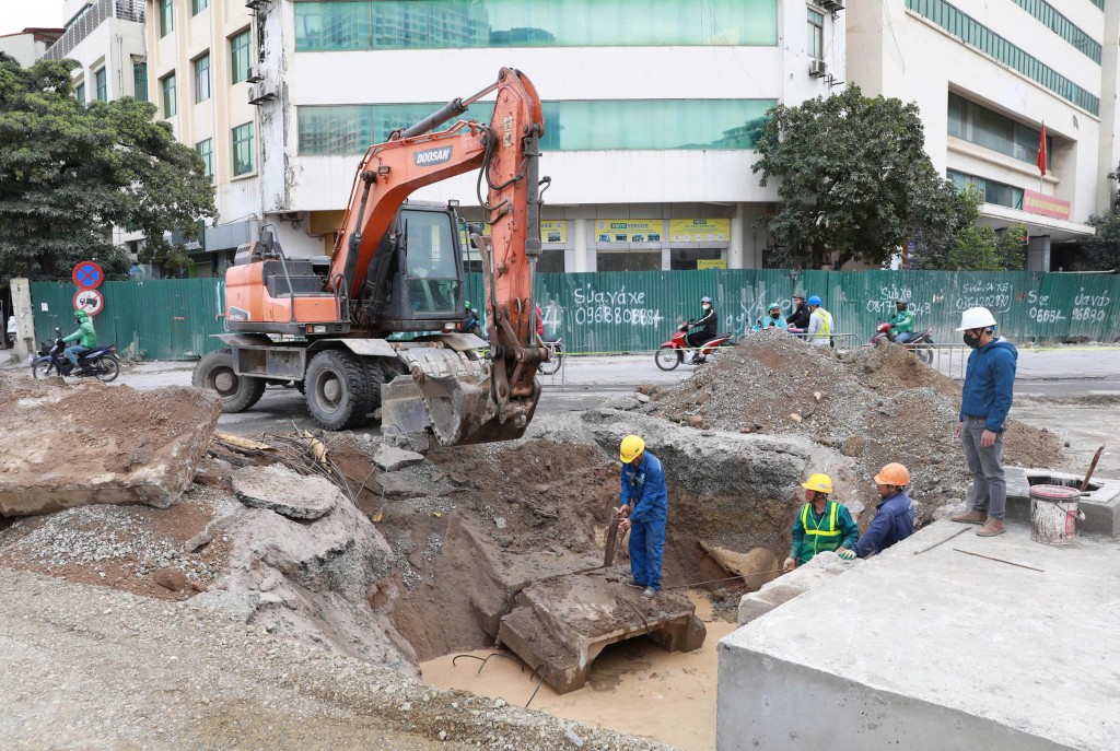 Bí thư Thành uỷ Hà Nội kiểm tra công tác giải phóng mặt bằng một số dự án trọng điểm