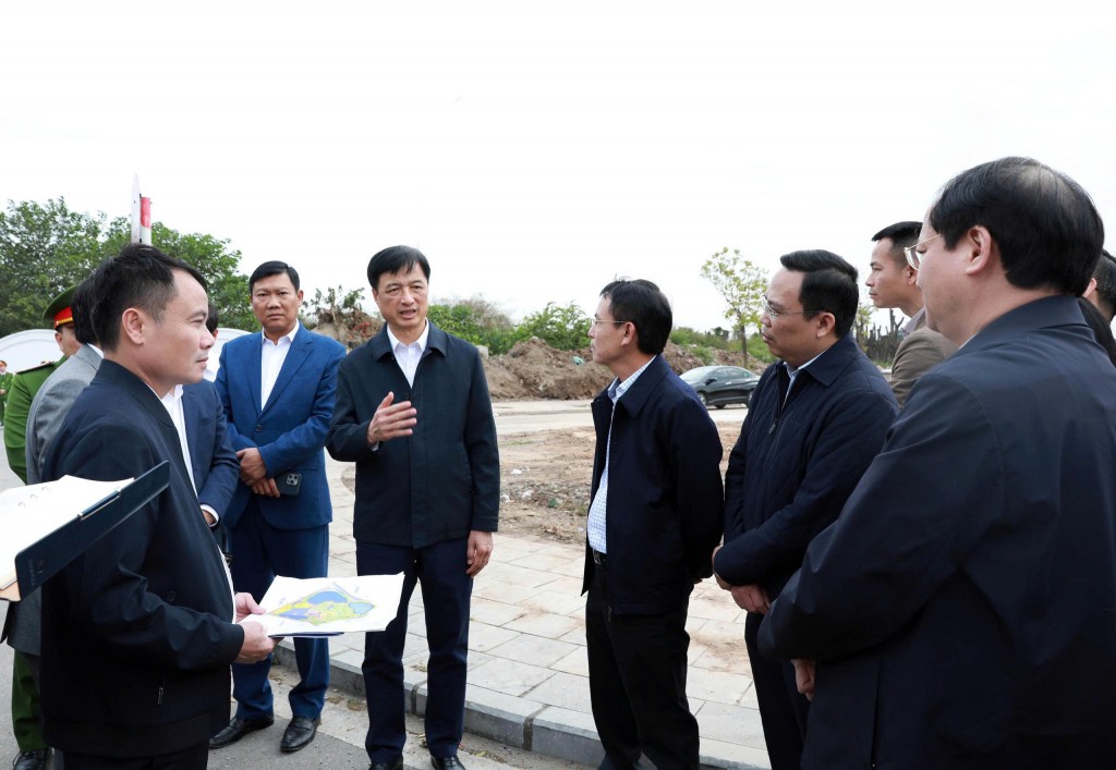 Bí thư Thành uỷ Hà Nội kiểm tra công tác giải phóng mặt bằng một số dự án trọng điểm