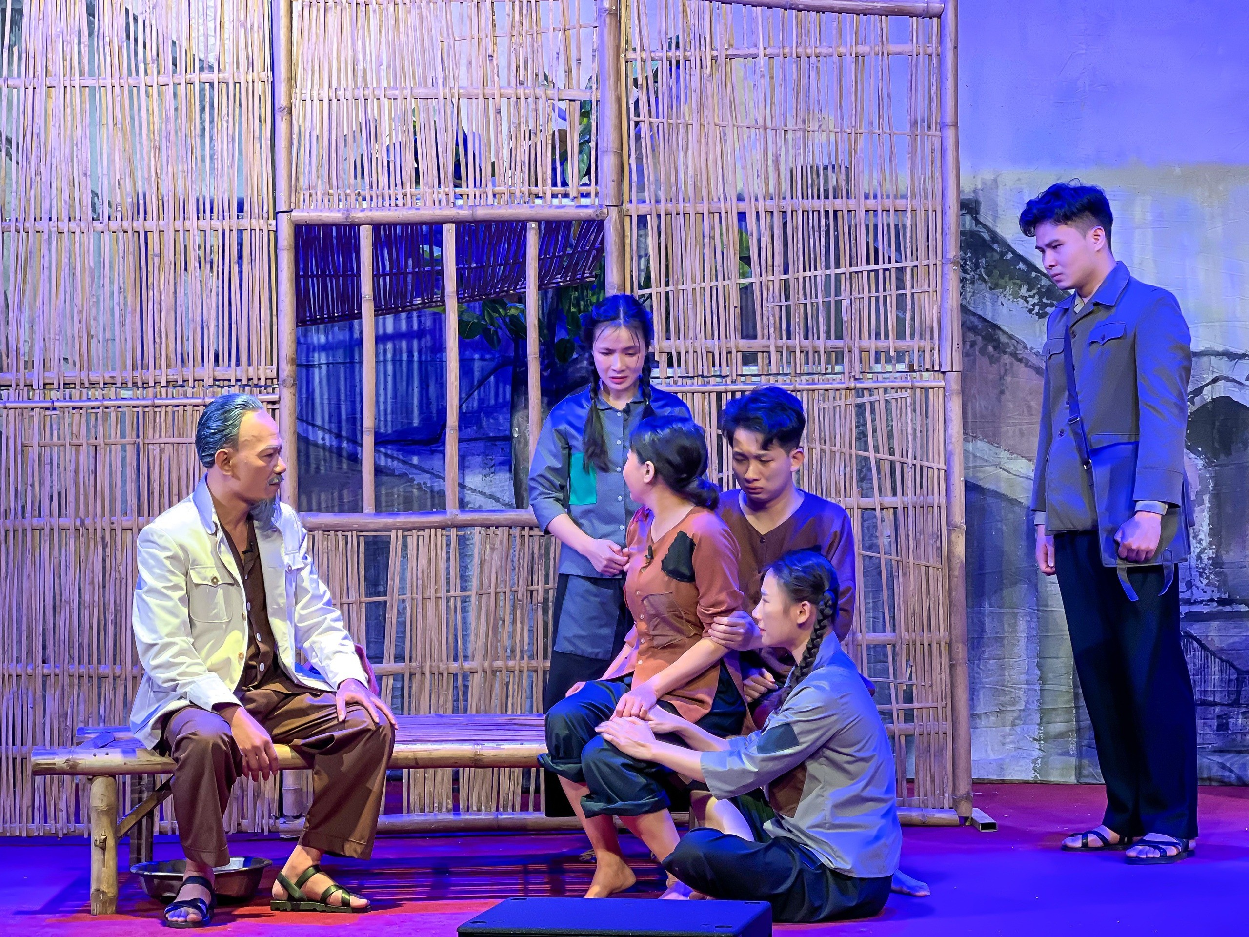 Tình yêu thương của Bác như một bài ca đẹp đi cùng năm tháng