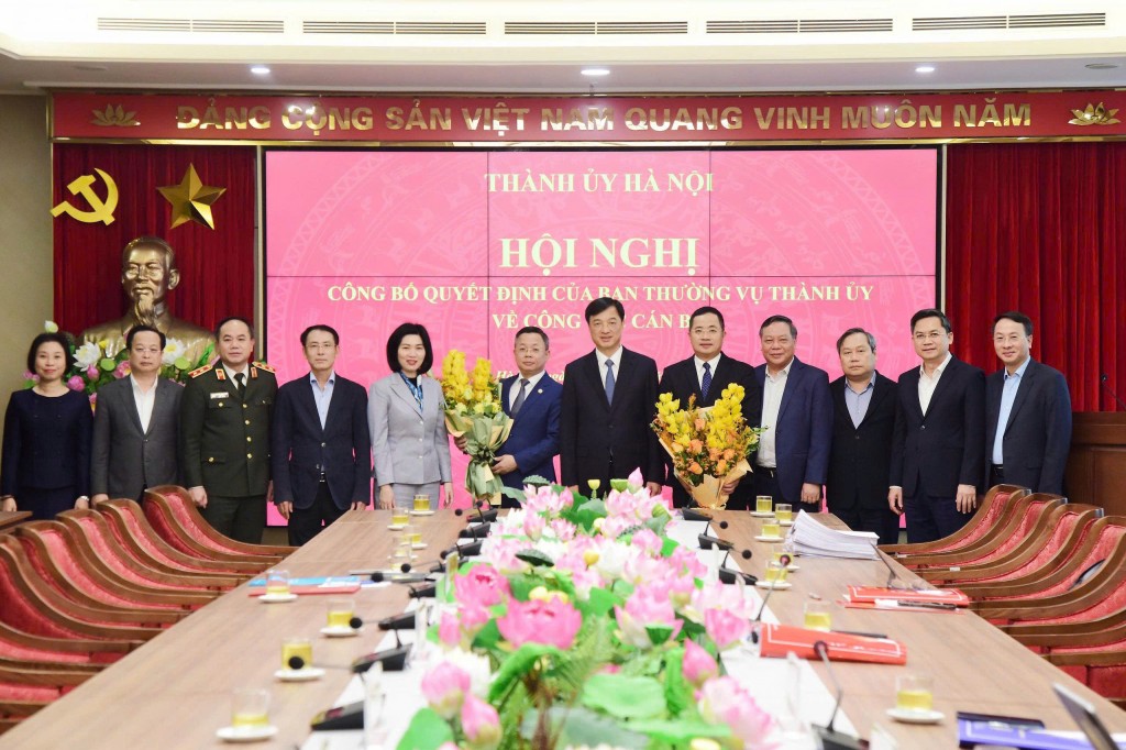 Thiếu tướng Nguyễn Thành Long giữ chức Chánh Văn phòng Thành ủy Hà Nội Thiếu tướng Nguyễn Thành Long giữ chức Chánh Văn phòng Thành ủy Hà Nội