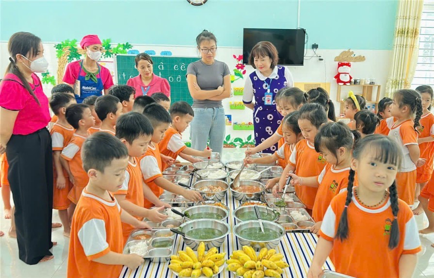 Bồi dưỡng kỹ năng tự phục vụ cho trẻ ngay từ bậc mầm non