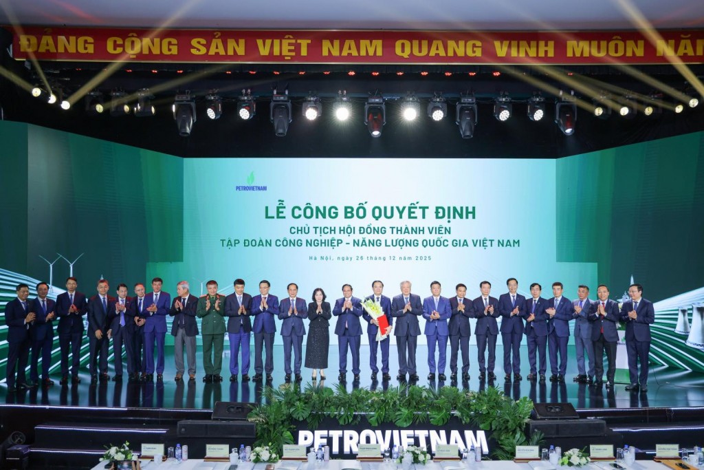 : Thủ tướng Chính phủ, lãnh đạo Chính phủ và các Bộ, ngành, lãnh đạo Petrovietnam chúc mừng tân Chủ tịch Hội đồng Thành viên Petrovietnam Lê Ngọc Sơn