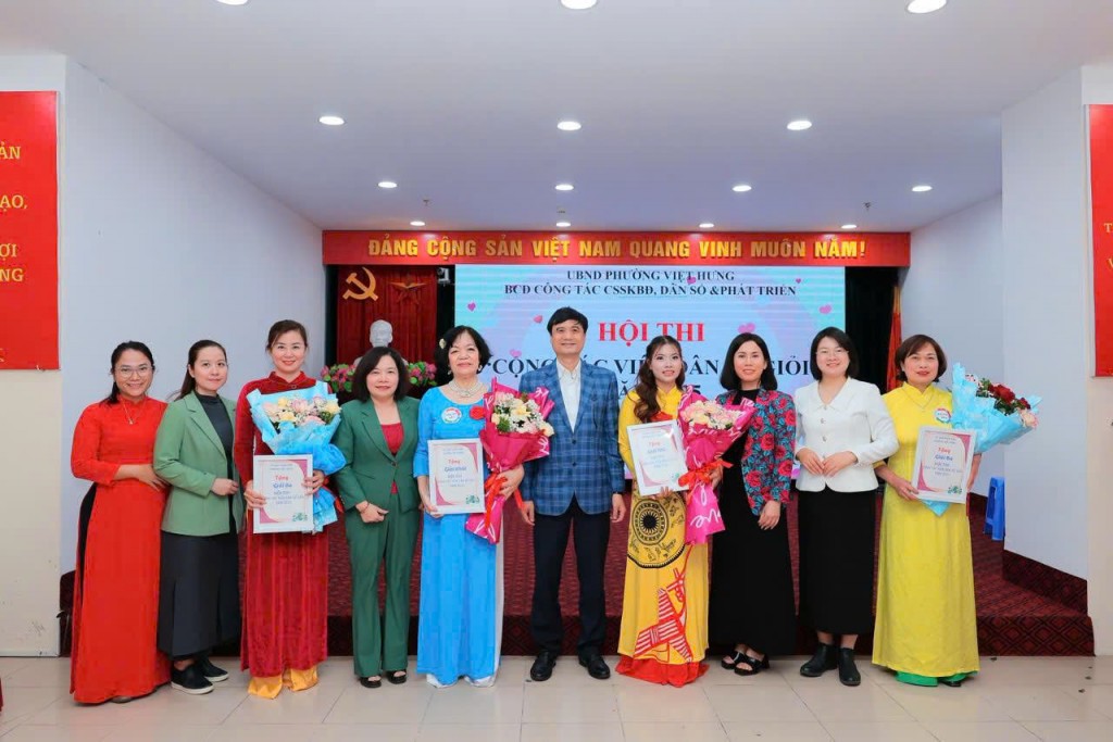 Tham dự và chỉ đạo Hội thi có đ/c Vũ Duy Hưng - Chi cục trưởng Chi cục Dân số, Trẻ em và Phòng chống tệ nạn xã hội Hà Nội