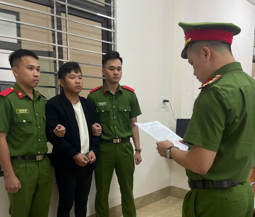 Đối tượng Nguyễn Quang Phin  tại cơ quan Công an (Ảnh: C.A Đà Nẵng)