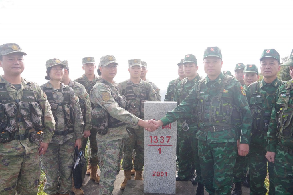 Biên phòng hai nước Việt - Trung tuần tra chung biên giới