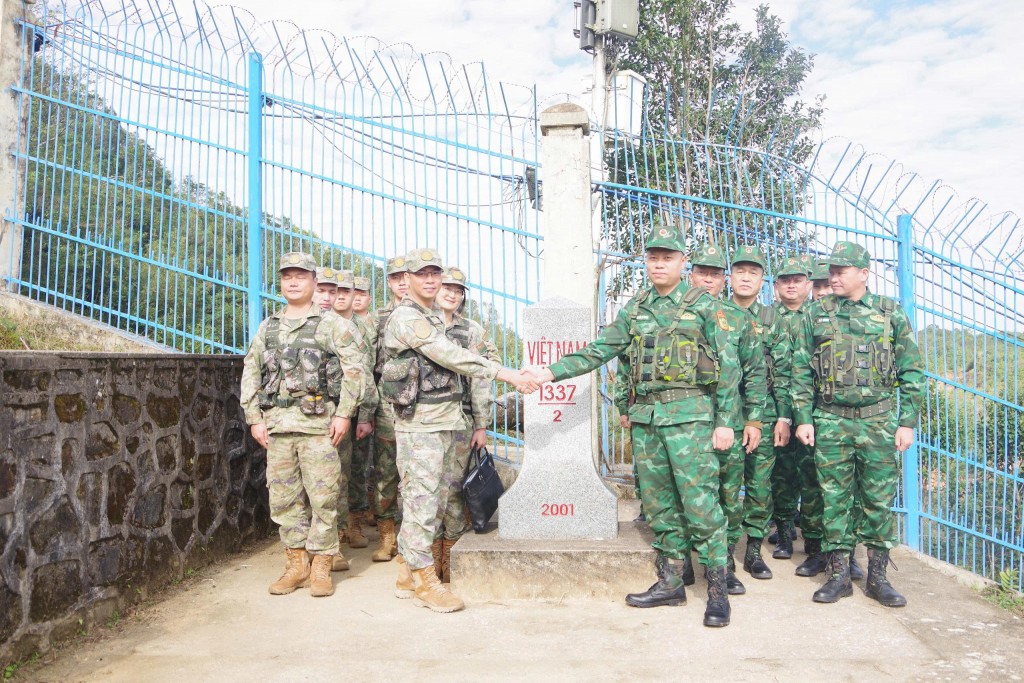 Biên phòng hai nước Việt - Trung tuần tra chung biên giới